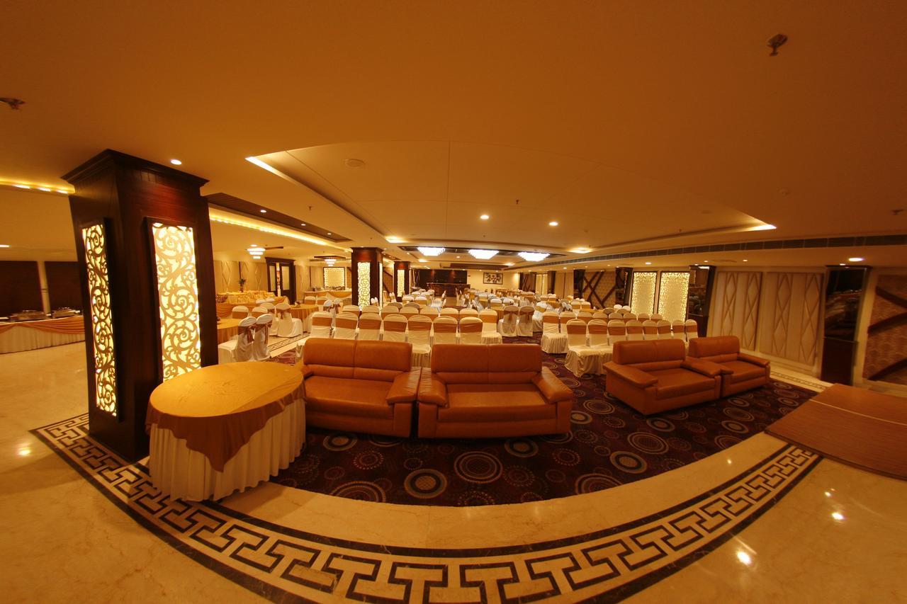 Hotel Imperia Suites Джаландхар Экстерьер фото